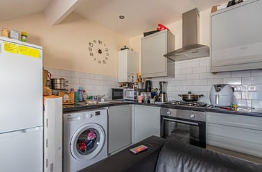 Cyril Crescent, Adamstown, Cardiff - Image 3